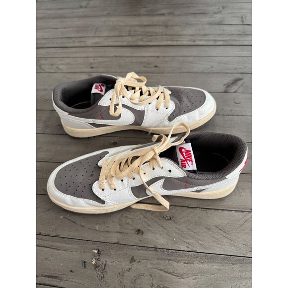 Air Jordan 1 Low x Travis Scott Sail and Ridgerock Reverse Mocha Mens Size 10 - Picture 7 of 8